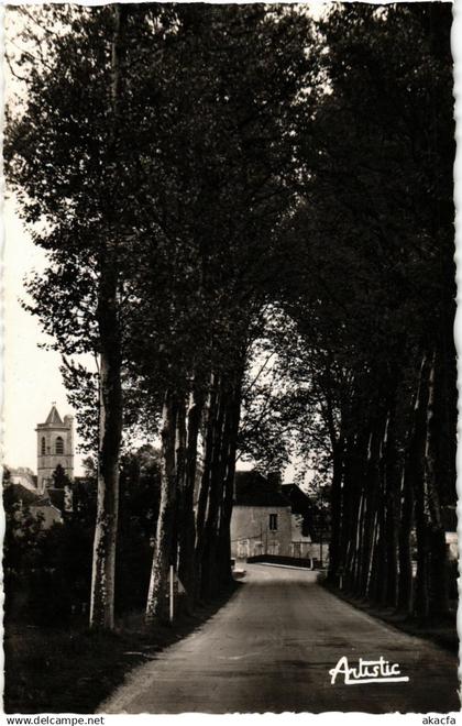 CPA Coulanges-sur-Yonne - Entree du Pays FRANCE (960679)