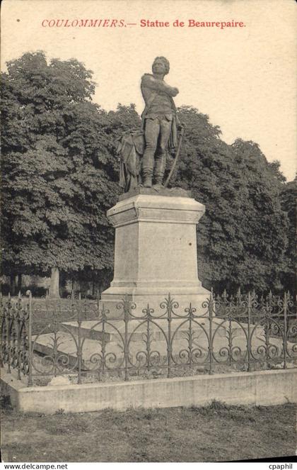 CPA Coulommiers Statue De Beaurepaire
