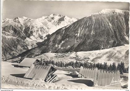 CPM Courchevel Chalet de la résidence Moriond et le Massif Bellecôte