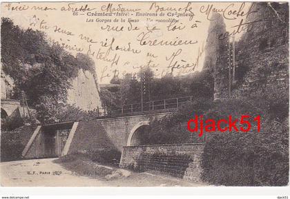 38 - Crémieu (Isère) - Environs de Crémieu - Les Gorges de la Fusa - Un Monolithe
