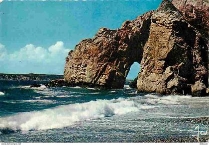 Carte Postale - 29 - Presqu'ile de Crozon - Morgat - Rocher découpé sur la Cote près de Morgat - Flamme Postale - Voir S