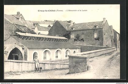 CPA Cruzy-le-Chatel, L`Abreuvoir et le Lavoir