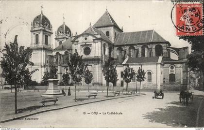 Dax - La Cathedrale - CPA