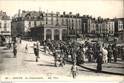 Dieppe CPA La poissonnerie