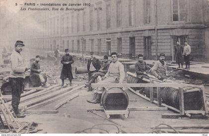 PARIS(7 em ARRONDISSEMENT) INONDATION(LES PONTONNIERS)
