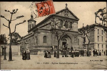 75 - PARIS - arrondissement 15 - église Saint Christophe - sortie église