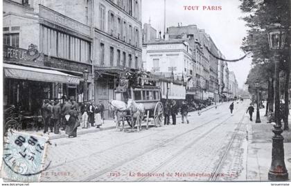 75 - Paris 20  : Le Boulevard de Ménilmontant .