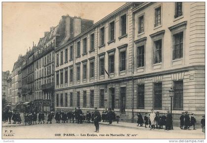 ( CPA 75 )  PARIS 10 ème  /  Les Ecoles, Rue de Marseille  -