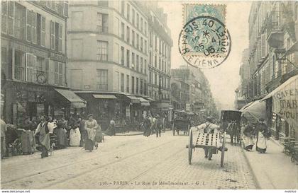 PARIS - la rue de Ménilmontant.