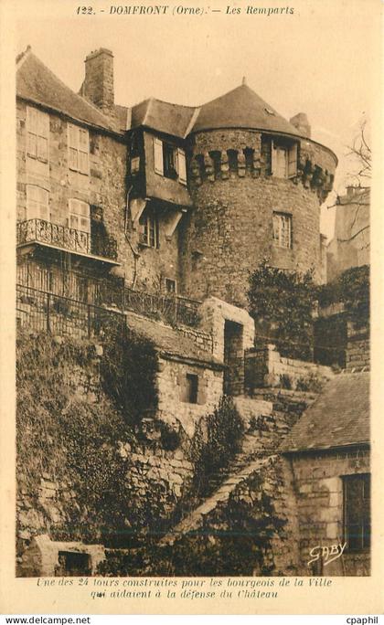 CPA Domfront Orne Les Remparts