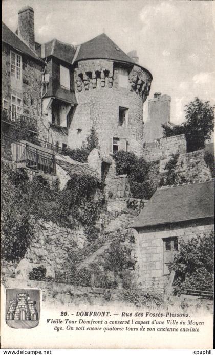 CPA Domfront Rue des Fosses Plessons Vieille Tour Domfront a conseroe L aspeet d une Ville du Moyen
