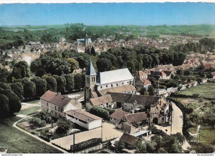 77 DONNEMARIE DONTILLY L EGLISE DE DONTILLY ET PANORAMA SUR DONNEMARIE