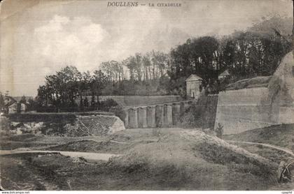 Doullens - La Citadelle - CPA