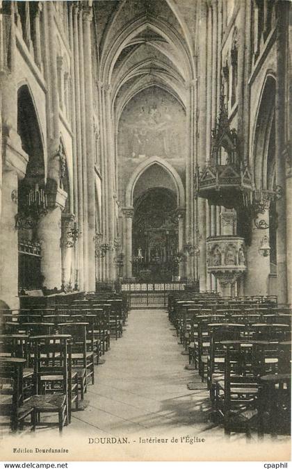 CPA Dourdan Interieur de l'Eglise
