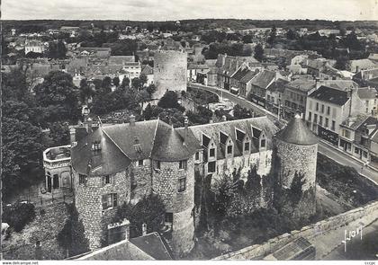 CPSM Dourdan Le Château vue d'Ensemble