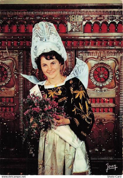 29 ELLIANT JEUNE FILLE D ELLIANT