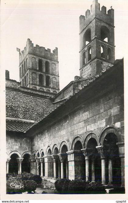 CPM Elne Pyr Or Le Cloitre et les Tours de l Eglise