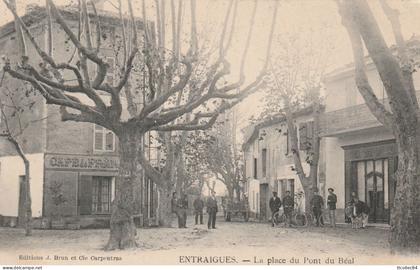 CPA-84-ENTRAIGUES-La place du pont de Béal-Animée