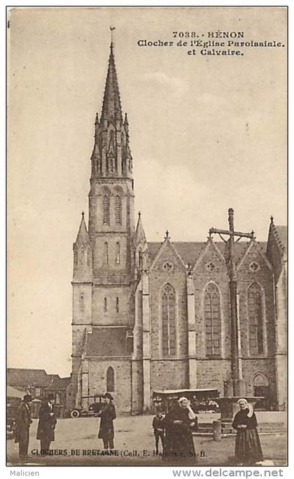 - côtes d armor -ref -C 384 -  henon  - clocher de l eglise paroissiale et calvaire - marche - voiture  carte bon etat -