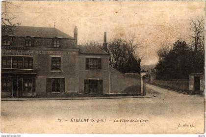 CPA Etrechy La Place de la Gare FRANCE (1371787)
