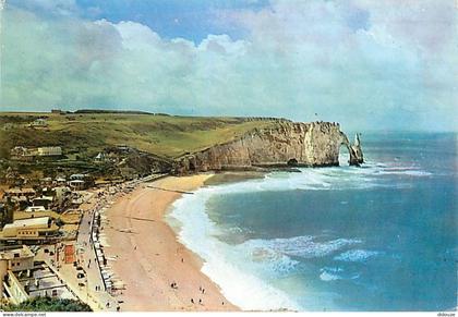 Carte Postale - 76 - Etretat - Les falaises et la plage - Flamme Postale de Etretat - CPM - Voir Scans Recto-Verso - Pos