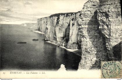 CPA Etretat Les Falaises