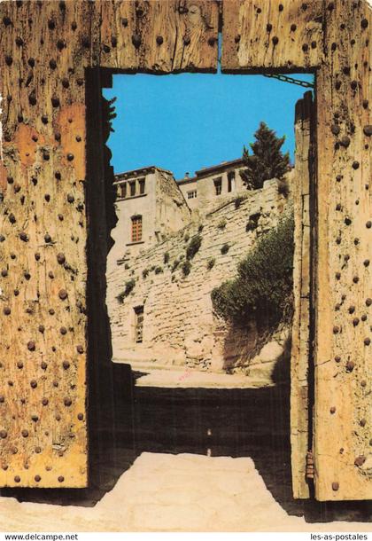 13 EYGUIERES LA PORTE