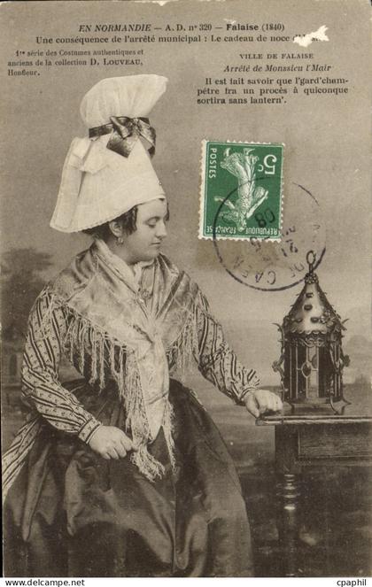 CPA Falaise Une Consequence de l'arrete Municipal Femme Falaise Folklore Costume