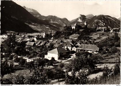 CPA FAVERGES - Vue générale et le Naubellet (691196)