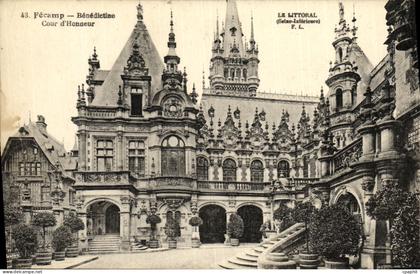 CPA Fecamp Benedictine Cour D Honneur