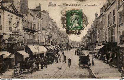 Fontainebleau CPA La grande rue