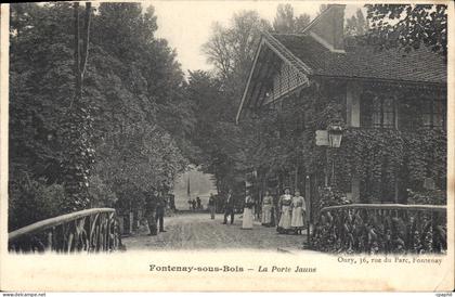CPA Fontenay Sous Bois La Porte Jaune