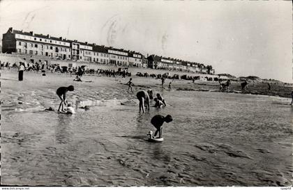 CPA Fort Mahon (Somme) La Plage a maree basse