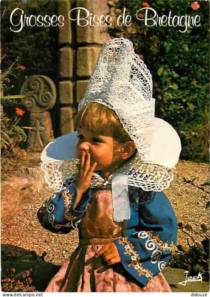 Carte Postale - 29 - Fouesnant - Fillette en costume de Fouesnant - Enfants - Folklore - Coiffes - Voir Scans Recto Vers