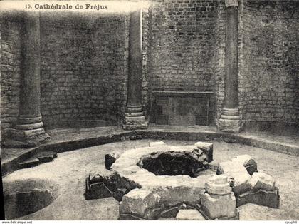 CPA Frejus Cathedrale