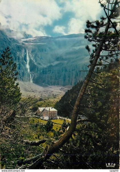 CPM Les Pyrenees Le Cirque de Gavarnie