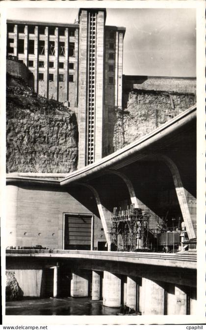 CPA Barrage de Genissiat Ain Centrale Leon Perrier et Batiment d'Administration