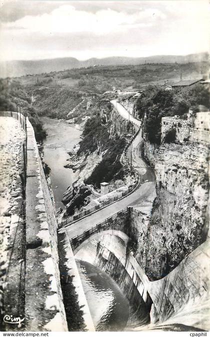 CPM Barrage de Genissiat Ain Route principale a l'Usine