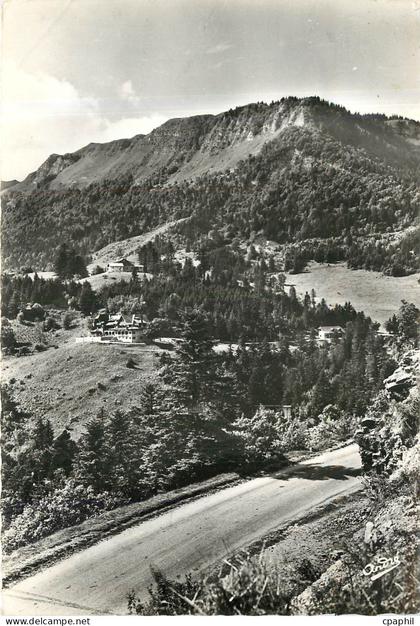 CPM Gex Route de la Faucilla Les Hotels du Pailly et le Mont Rond