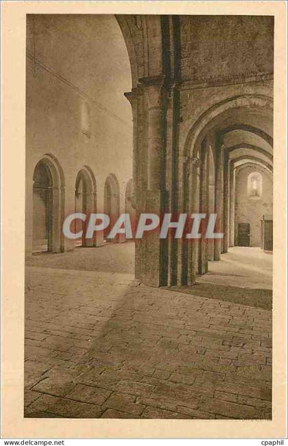 CPA Abbaye de Senanque Gordes Vaucluse Eglise Abbatiale nef et bas cote