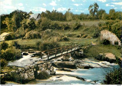 CPM Environs de Gorron (Mayenne) Passerelle du Vieux Moulin sur la Colmont