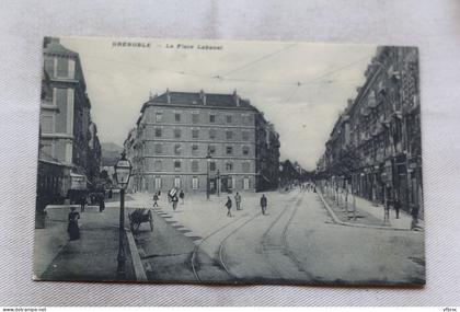 Grenoble, la place Lakanal, Isère 38