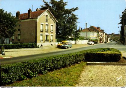 CPSM Gretz Armainvilliers Rue de Pairs