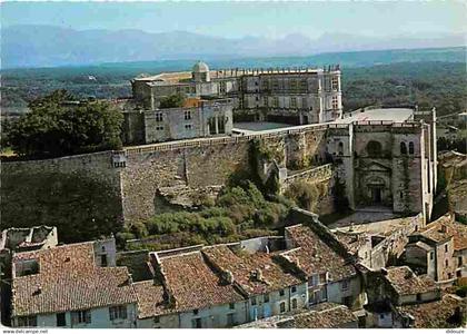 26 - Grignan - Le Château - Vieilles pierres - CPM - Voir Scans Recto-Verso