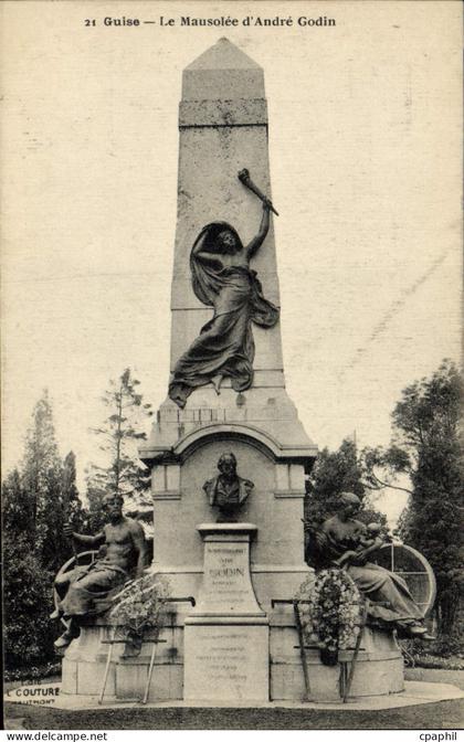 CPA Guise Le Mausolee d'Andre Godin