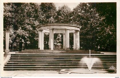 CPM 59 haguenau monument aux morts