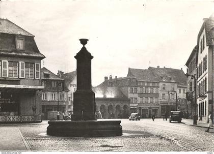 CPSM Haguenau Place d'Armes