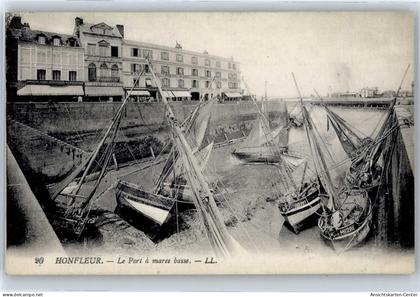 51045726 - Honfleur