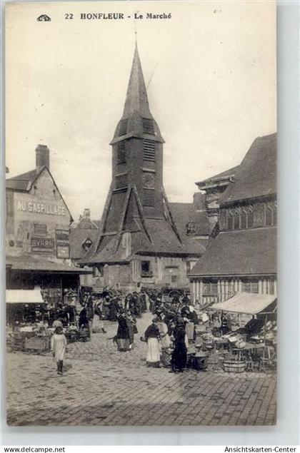 51711944 - Honfleur