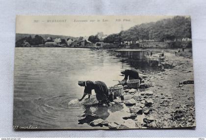 Huelgoat, laveuses sur le lac, lavoir, Finistère 29